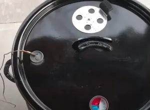 Image of a grommet on the left.