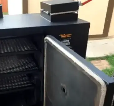Gasket on the door and hopper lid.